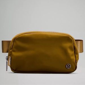 🤎One left🤎Lululemon Everywhere Belt Bag- Burnt Caramel